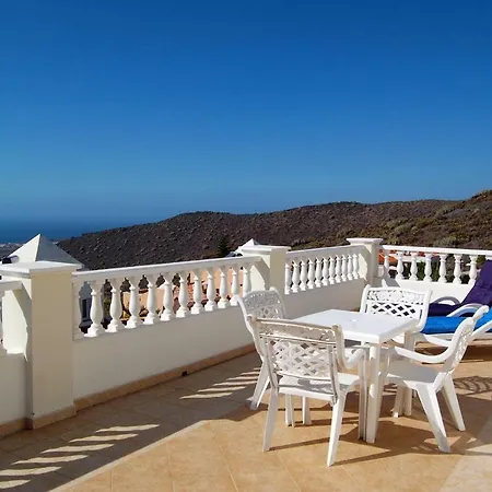 فيلة Roque Del Conde, Las Americas, Tenerife أذيخي